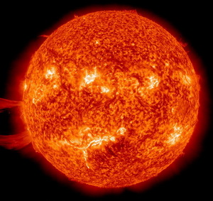 NASA太阳动力学天文台观测到的巨大太阳风暴.jpg