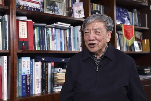 ����ѧ������80����Ժʿ�������æµ����