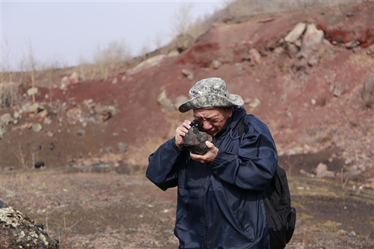 ����ѧ������80����Ժʿ�������æµ����