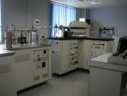 GV 5400He型静态真空稀有气体质谱仪.jpg